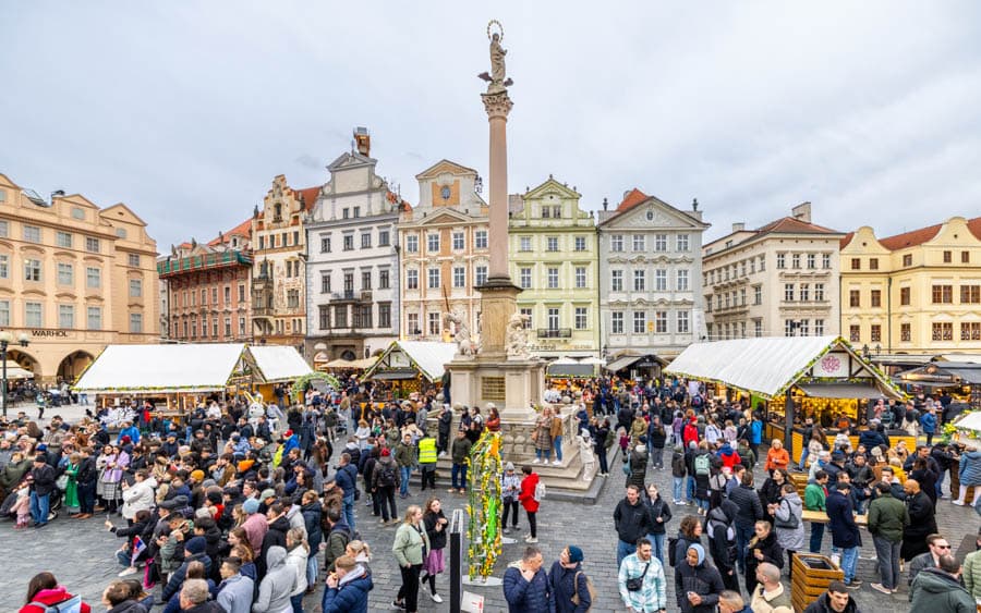 感恩節前夕的布拉格老城廣場非常熱鬧